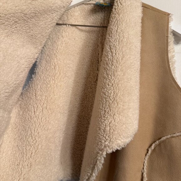Sherpa Fleece Vest Size S - Picture 4 of 6